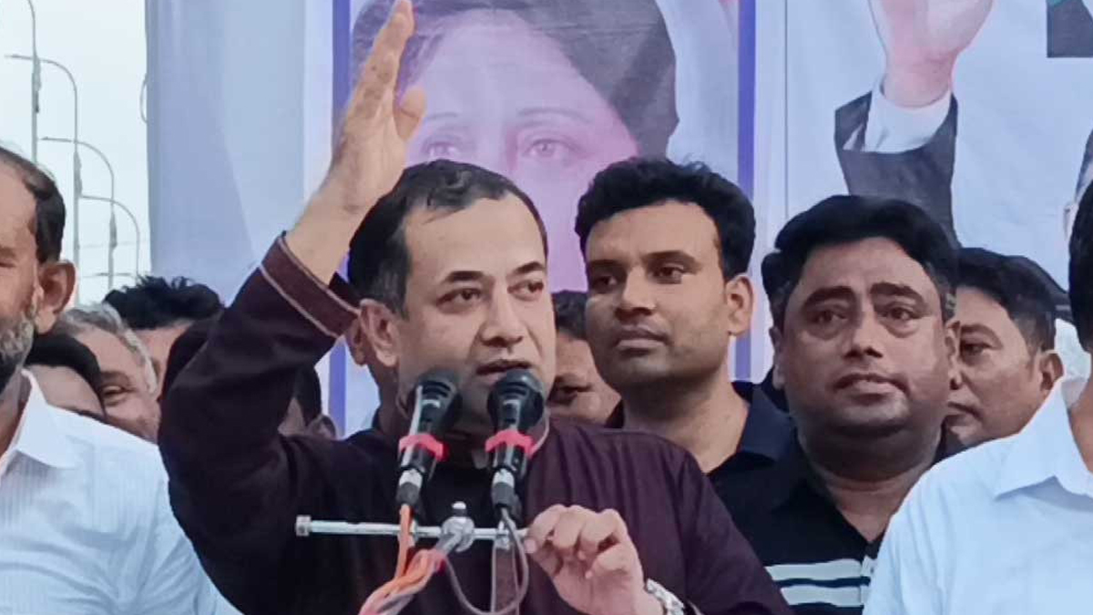 ‘অনলাইনে হুংকার নয়, বাংলাদেশে এসে বিচারের মুখোমুখি হন’