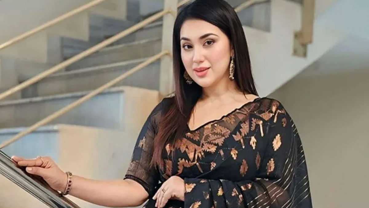নিজেকেই সেরা নায়িকার তালিকায় রাখলেন অপু বিশ্বাস