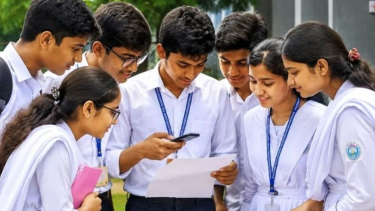 একাদশে ভর্তি: আবেদন ফি ২২০ টাকা, পছন্দক্রমে সর্বোচ্চ ১০ কলেজ