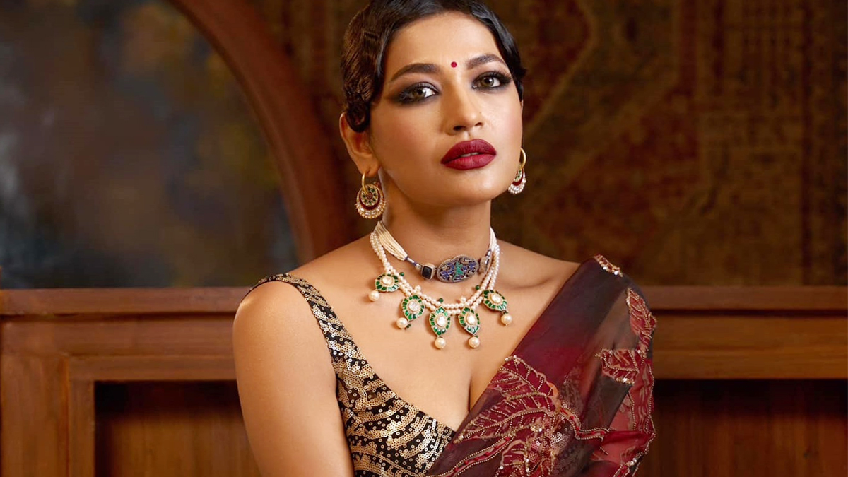 ভেনিসে আজমেরী হক বাঁধনকে হেনস্তার অভিযোগ