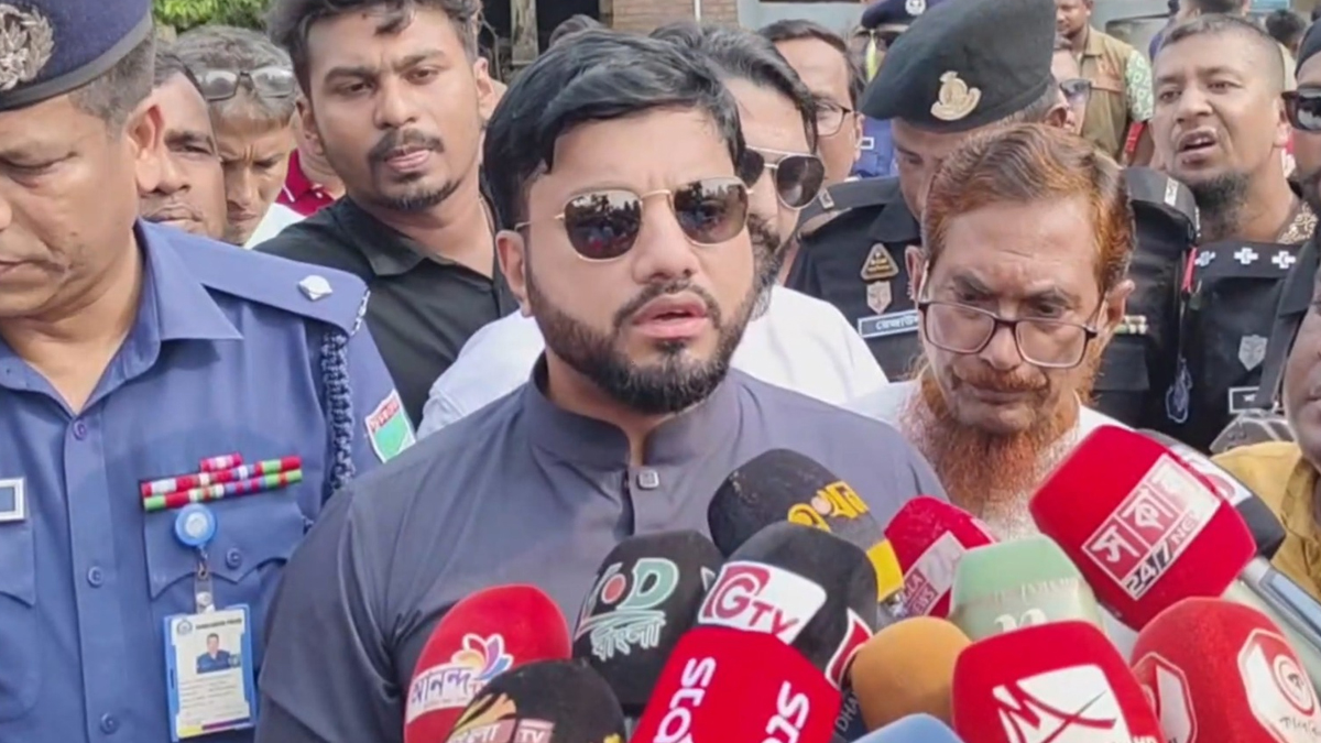 জ্বালানি সংকটের মধ্যে লংমার্চে প্রায় ১ লাখ লিটার জ্বালানি পুড়বে: ইশরাক