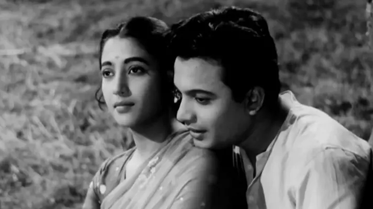 আজও উত্তমকুমার সর্বত্র আছেন: সৃজিত মুখার্জি