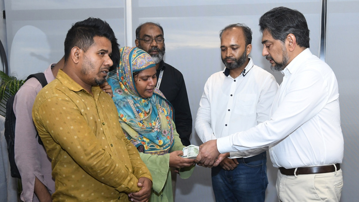 আশুলিয়ায় কারখানা দুর্ঘটনায় নিহতদের পরিবারকে আর্থিক সহায়তা