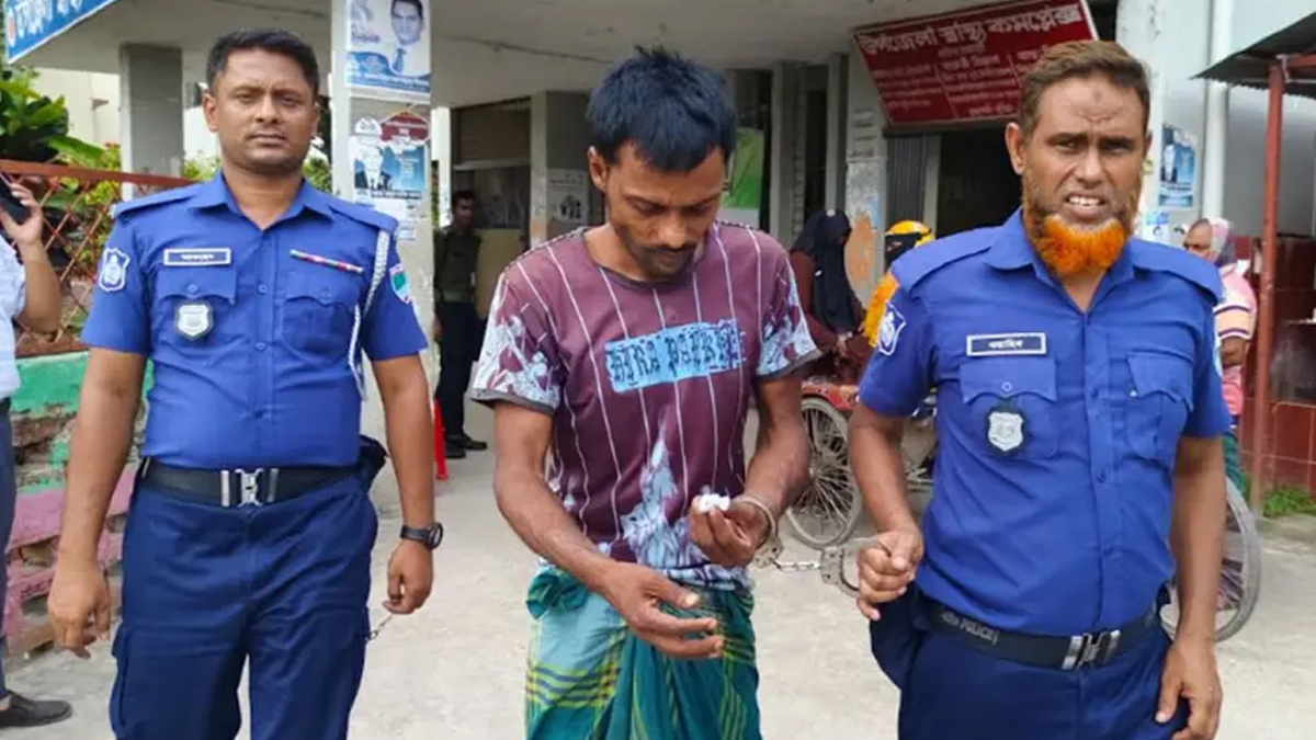 কুমারখালী থানার হাজতখানায় লুঙ্গি ছিঁড়ে আসামির আত্মহত্যার চেষ্টা