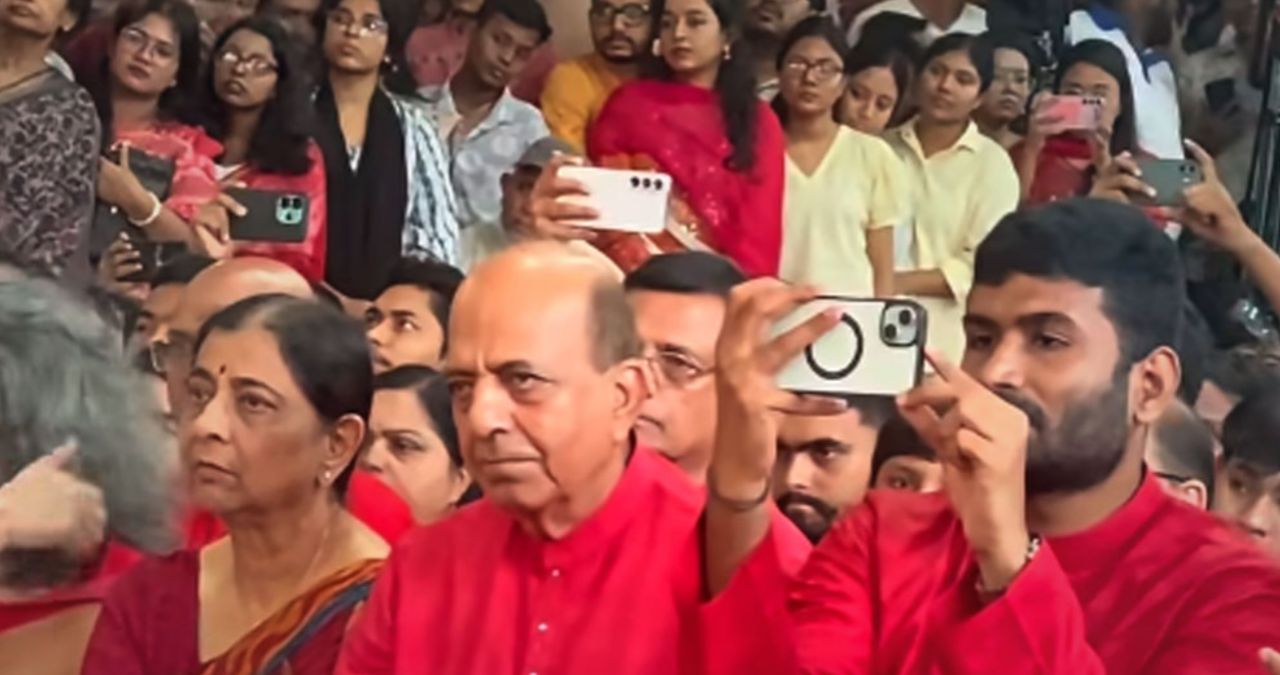 ঢাকেশ্বরীতে মহালয়ার অনুষ্ঠান উদ্বোধন করলেন দীনেশ ত্রিবেদী