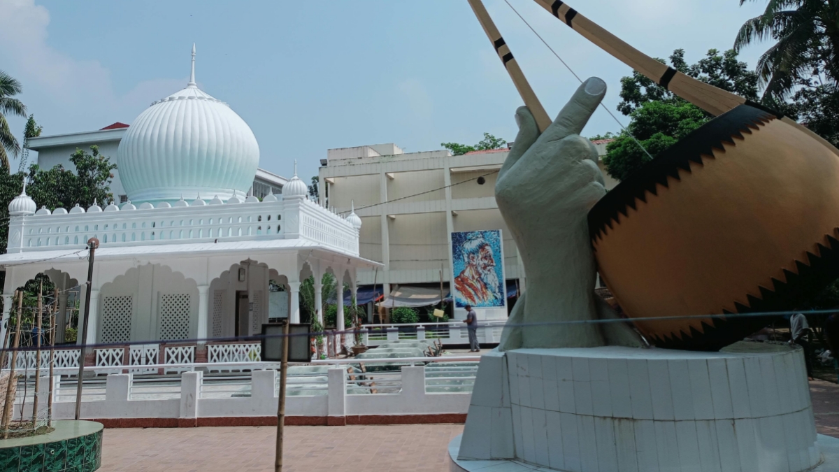 লালন আখড়াবাড়িতে শেষ মুহূর্তের প্রস্তুতি, আসছেন সাধু-ভক্তরা