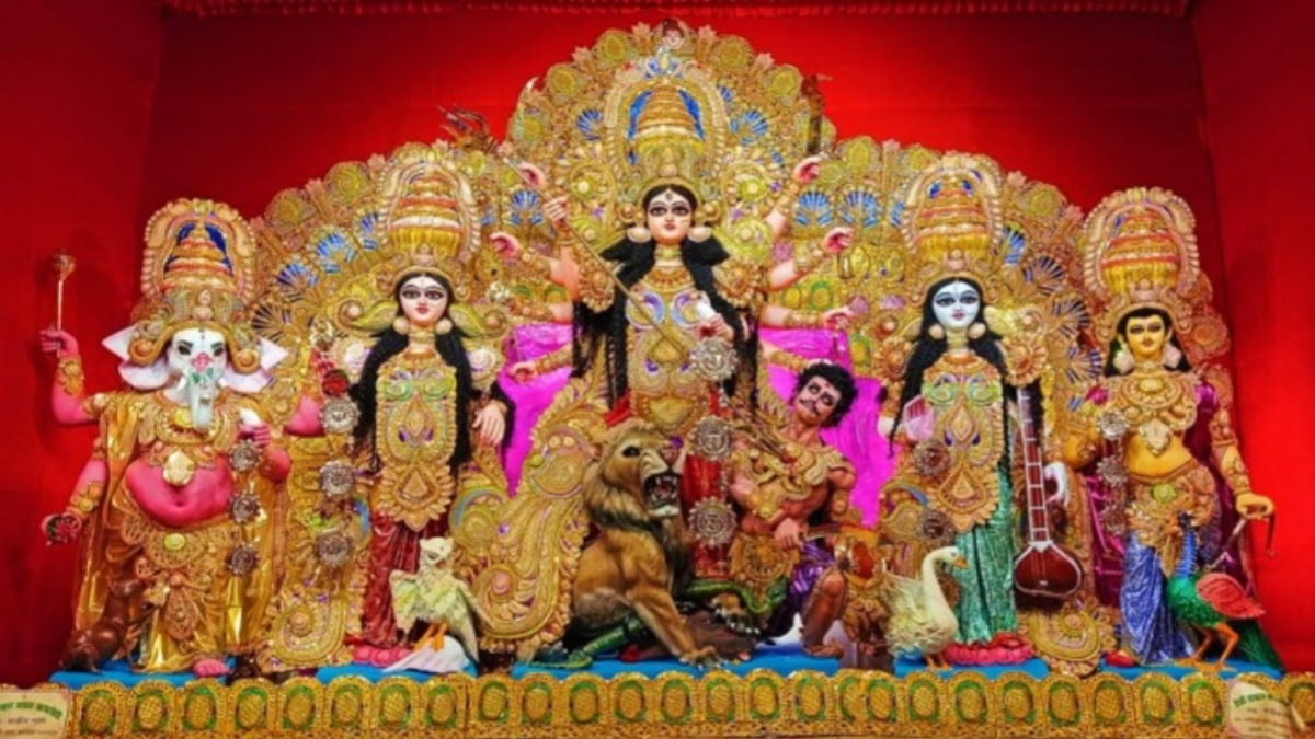 হামলা-ভাঙচুরের অভিযোগের মধ্যেই শুরু শারদীয় দুর্গোৎসব