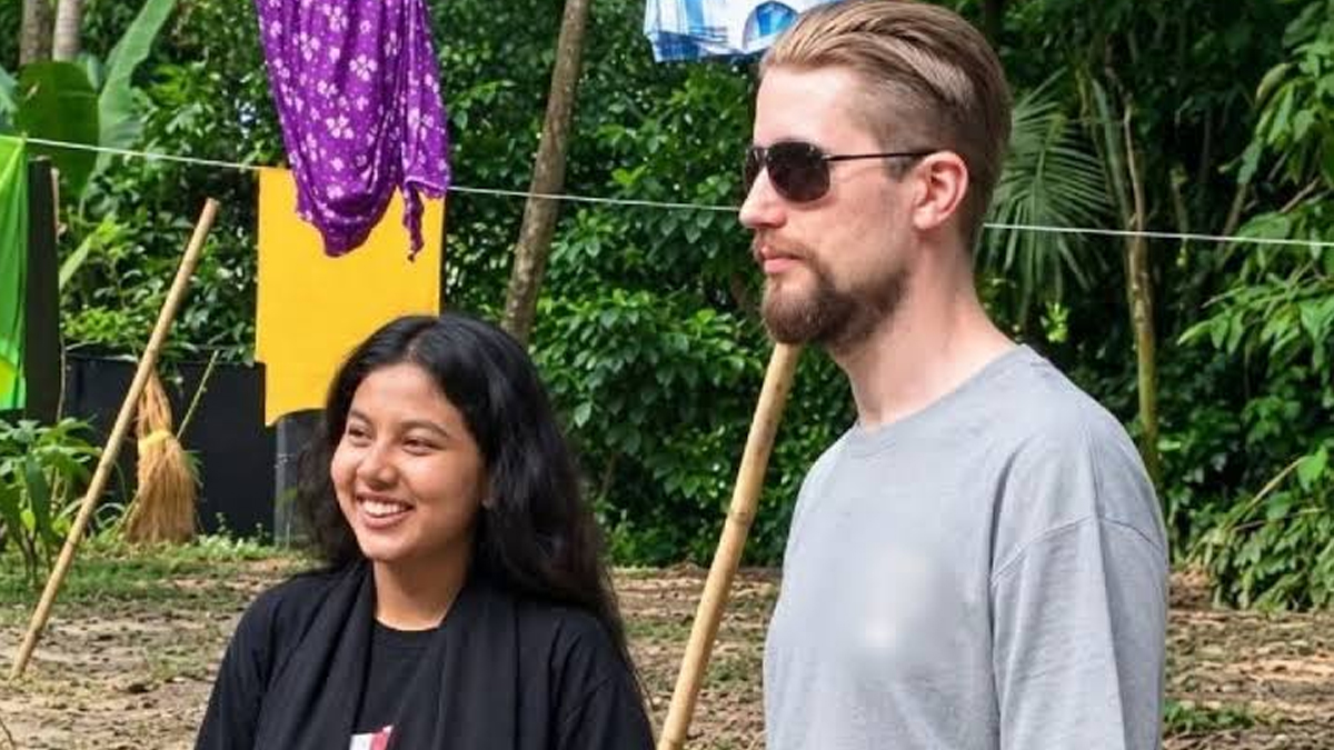 প্রেমের টানে ইসলাম গ্রহণ করে চা বিক্রেতার মেয়েকে বিয়ে করলেন ফিনল্যান্ডের যুবক