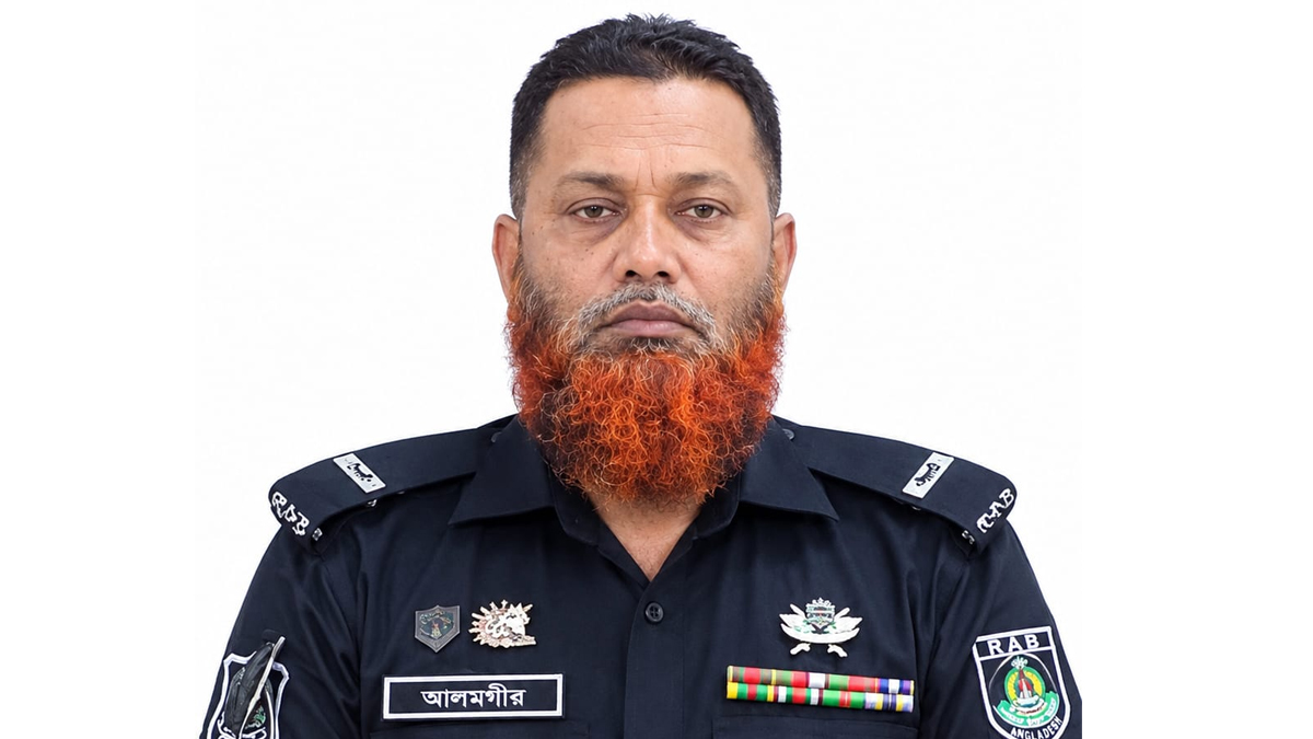 ফেনীতে ট্রাকচাপায় র‍্যাব সদস্য নি.হ.ত