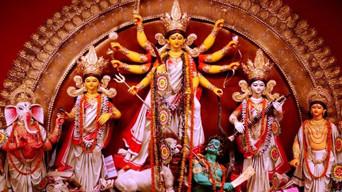 মহালয়ার মধ্য দিয়ে শুরু দেবীপক্ষ